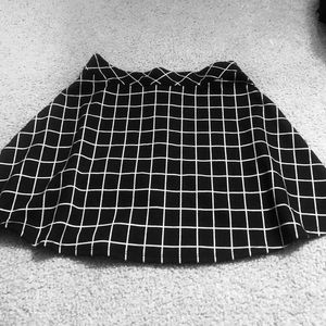black and white checkered a-line skirt 🖤🤍